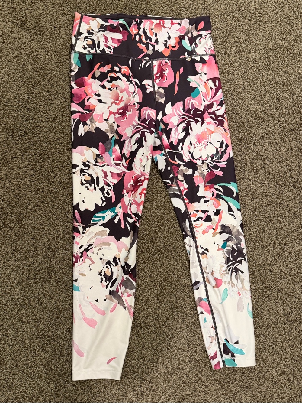 Athleta Sz. M Performance Leggings in beautiful floral print